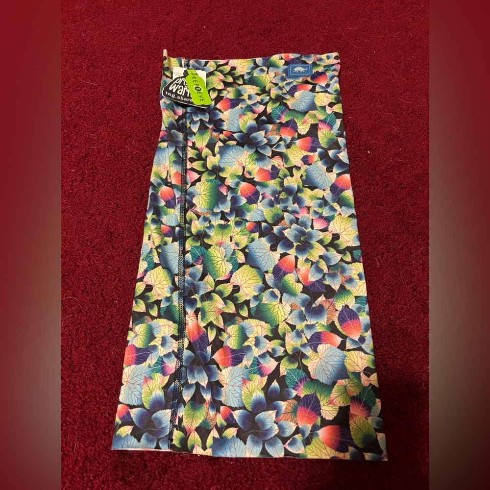 TOTALLY TUBULAR FLORAL SCARF COMFORT SHELL REVERSIBLE NWT LEAF GOES ON ADULT